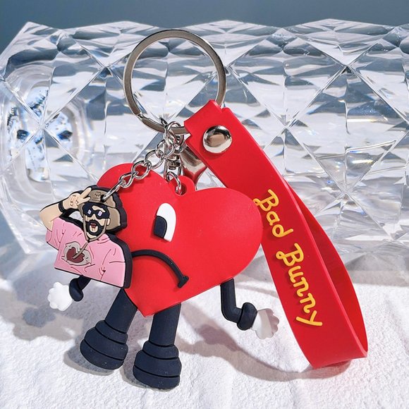 Bad Bunny Heart Keychain, Un Verano Sin Ti - Picture 3 of 5
